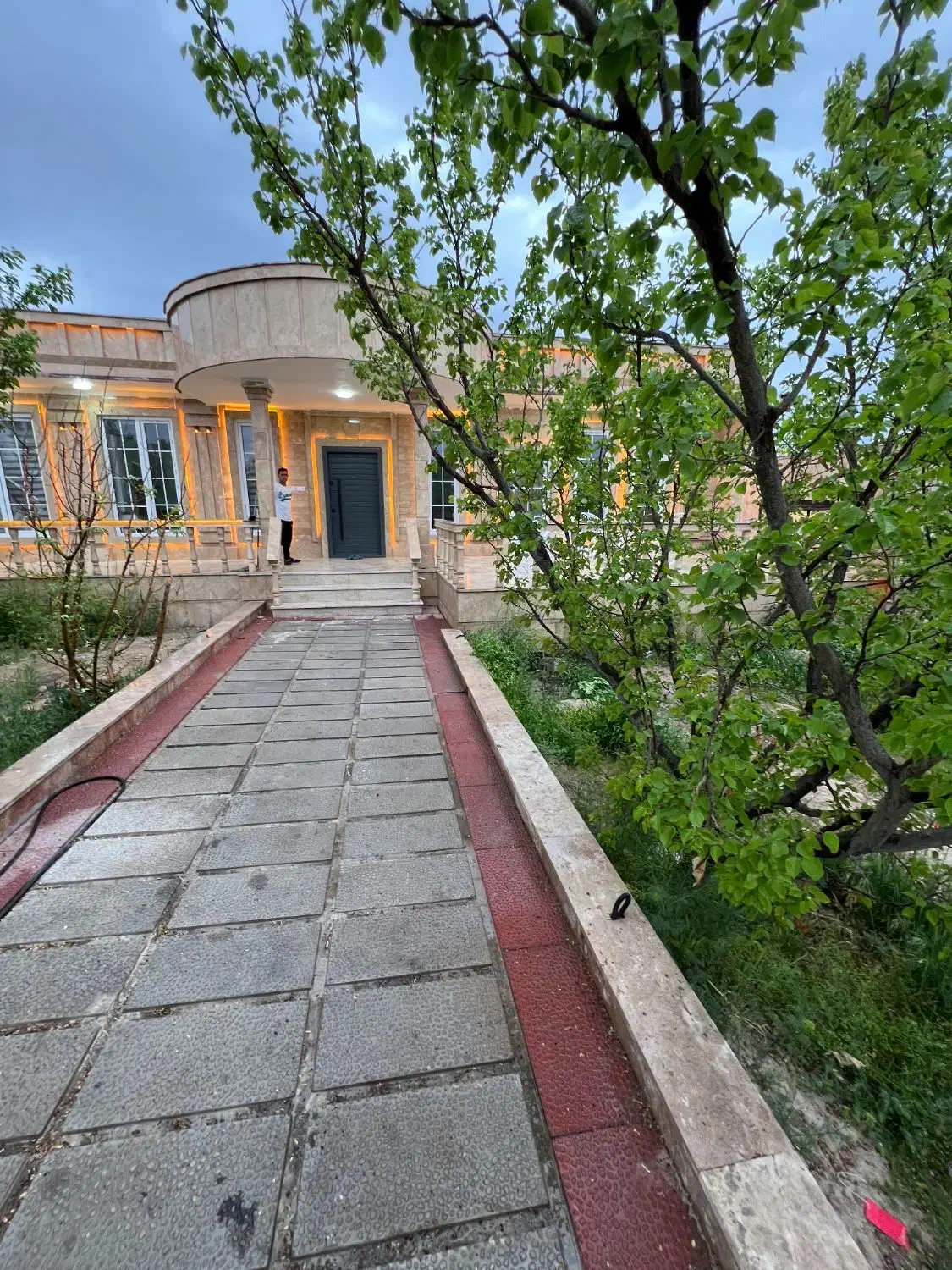 باغ ویلا۶۳۰متر ۱۵۰متر بنااستخر سرپوشیده شهریار|فروش خانه و ویلا|شهریار, اصیل آباد|دیوار