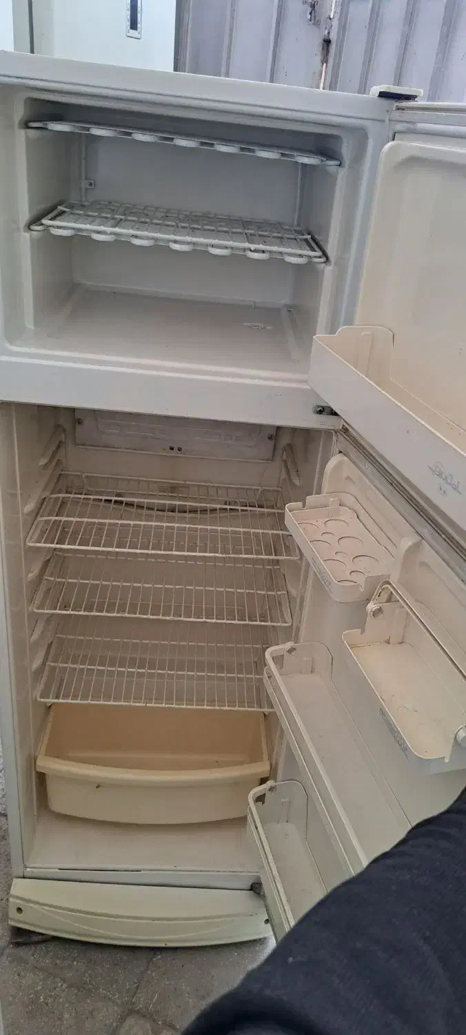 یخچال فریزر دو درب سایوان تمیز و سالم|یخچال و فریزر|کاشان, طاهرآباد|دیوار