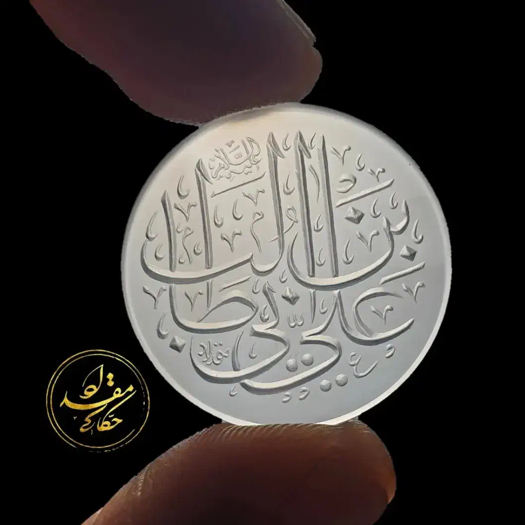 حکاکی روی نگین انگشتر|جواهرات|تهران, میدان ولیعصر|دیوار