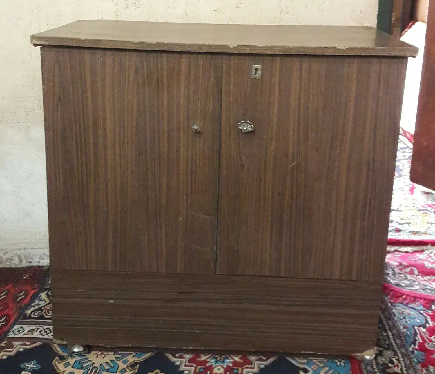 تلویزیون|کلکسیون اشیاء عتیقه|نهاوند, |دیوار