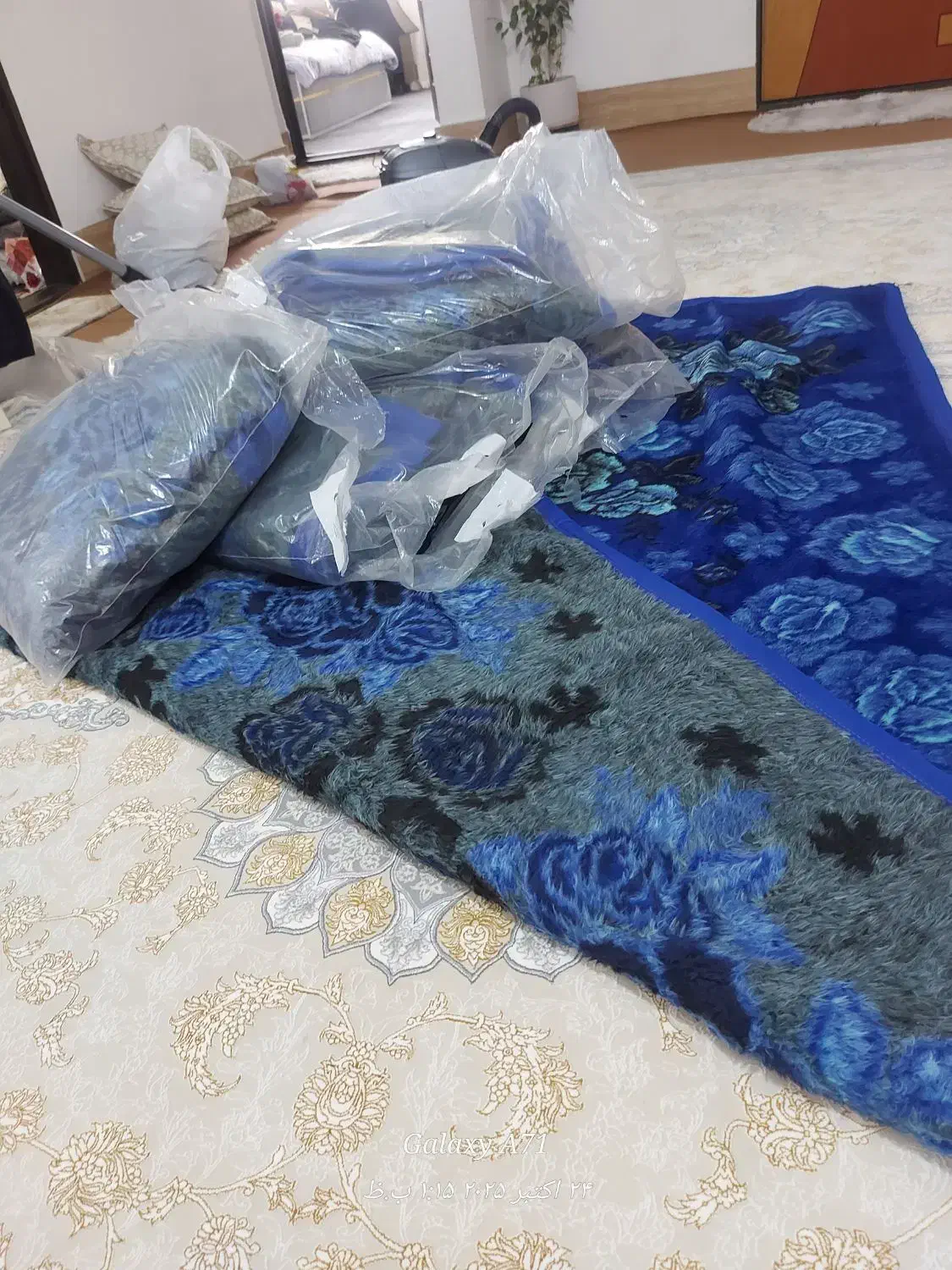 پتومعمولی زیبا|رختخواب، بالش، پتو|سلماس, |دیوار