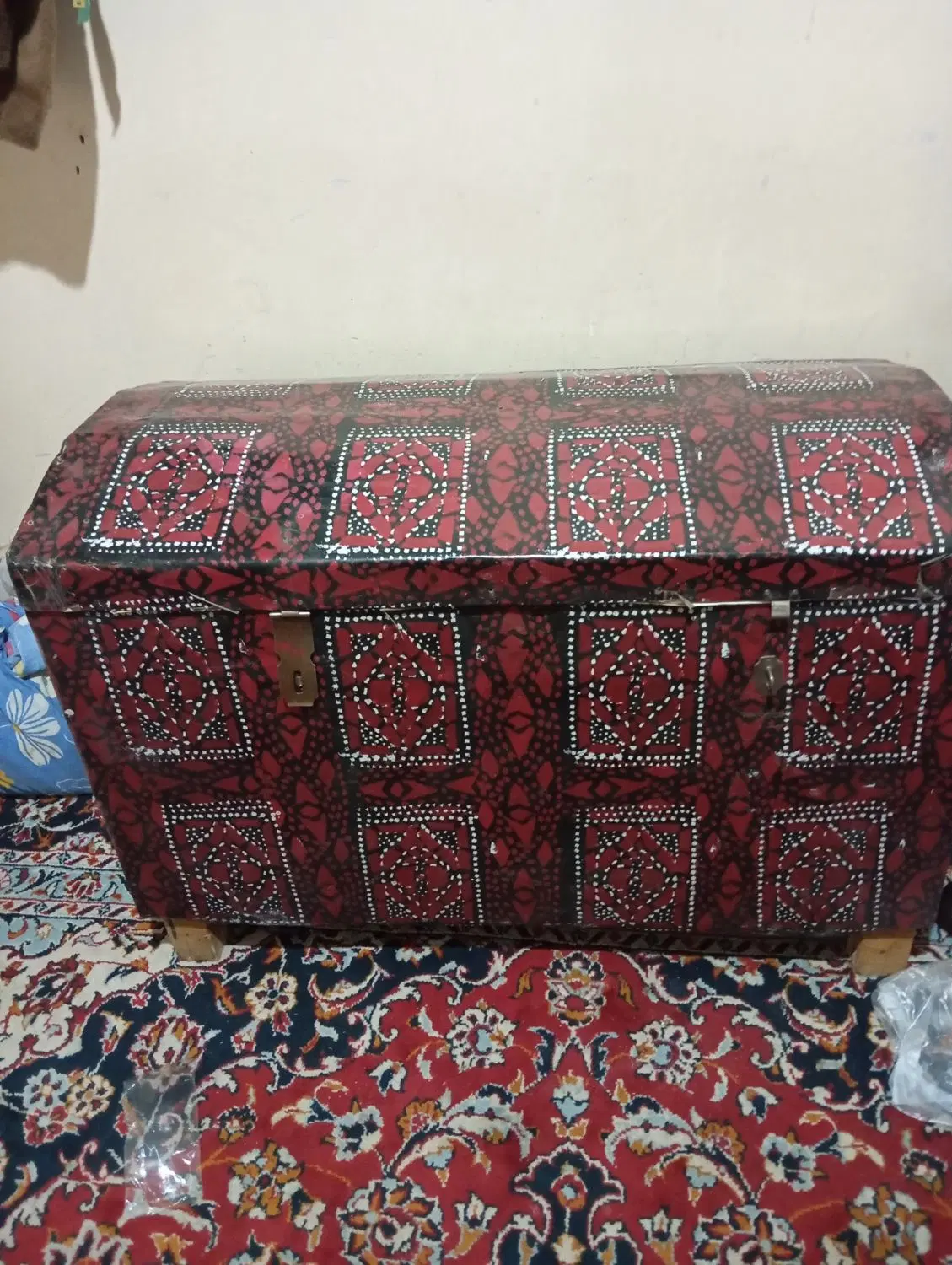 صندوق قدیمی|صنایع دستی و سایر لوازم تزئینی|قائن, |دیوار
