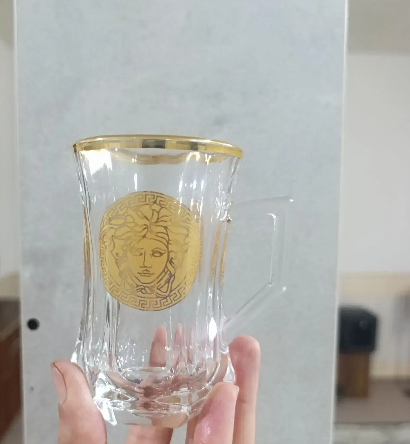 استکان لب طلاورساچه وساده نونو|ظروف سرو و پذیرایی|قم, قلعه کامکار|دیوار