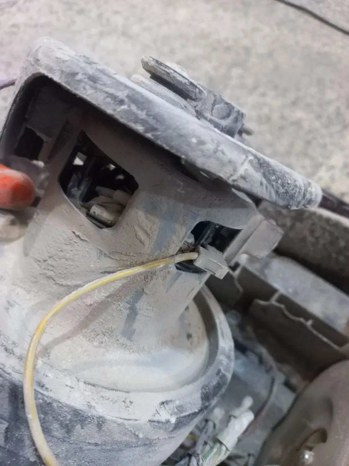 تعمیر سرویس جاروبرقی خرد کن آسیاب برقی کتر برقی|خدمات پیشه و مهارت|یاسوج, |دیوار