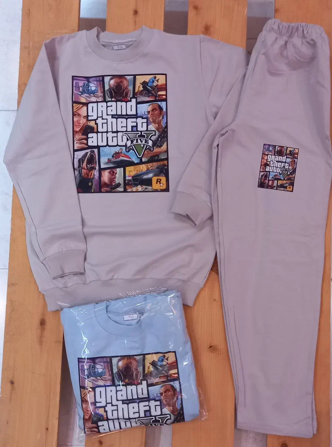 ست دورس بچگانه پسرانه و دخترانه|کفش و لباس بچه|محمدیه-قزوین, |دیوار