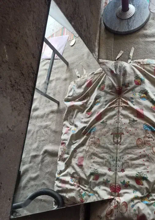 آینه|آینه|بروجن, |دیوار