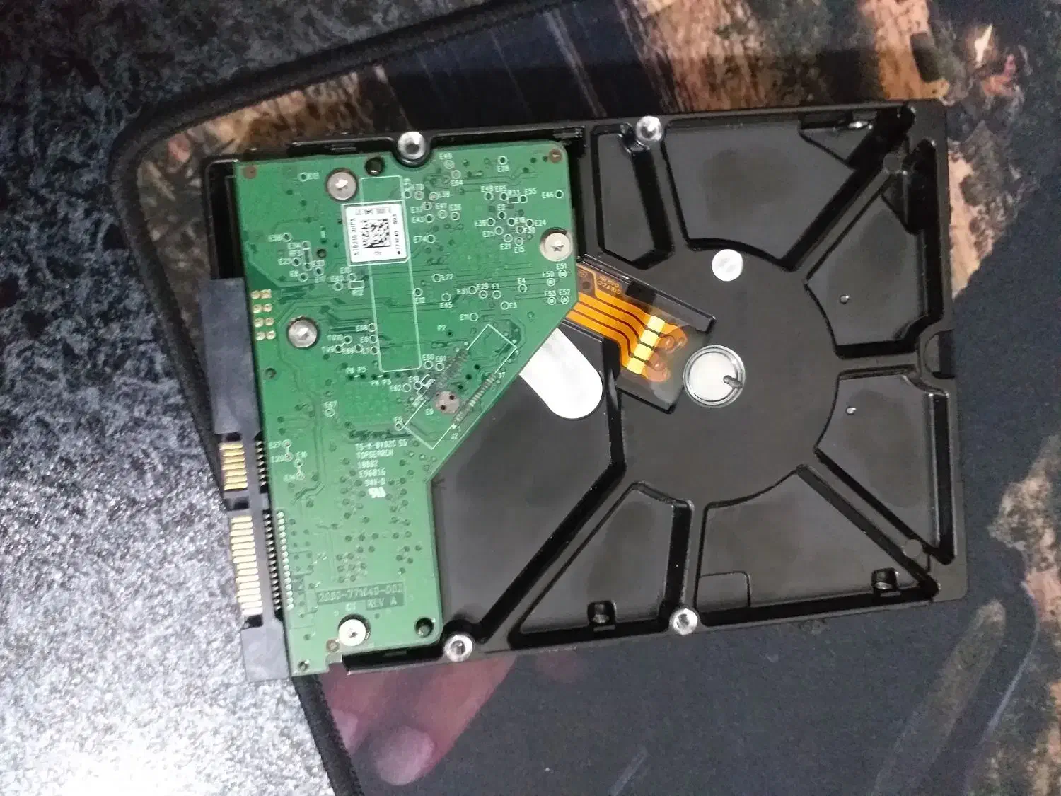 هارد سبز|قطعات و لوازم جانبی رایانه|کرج, حصارک بالا|دیوار