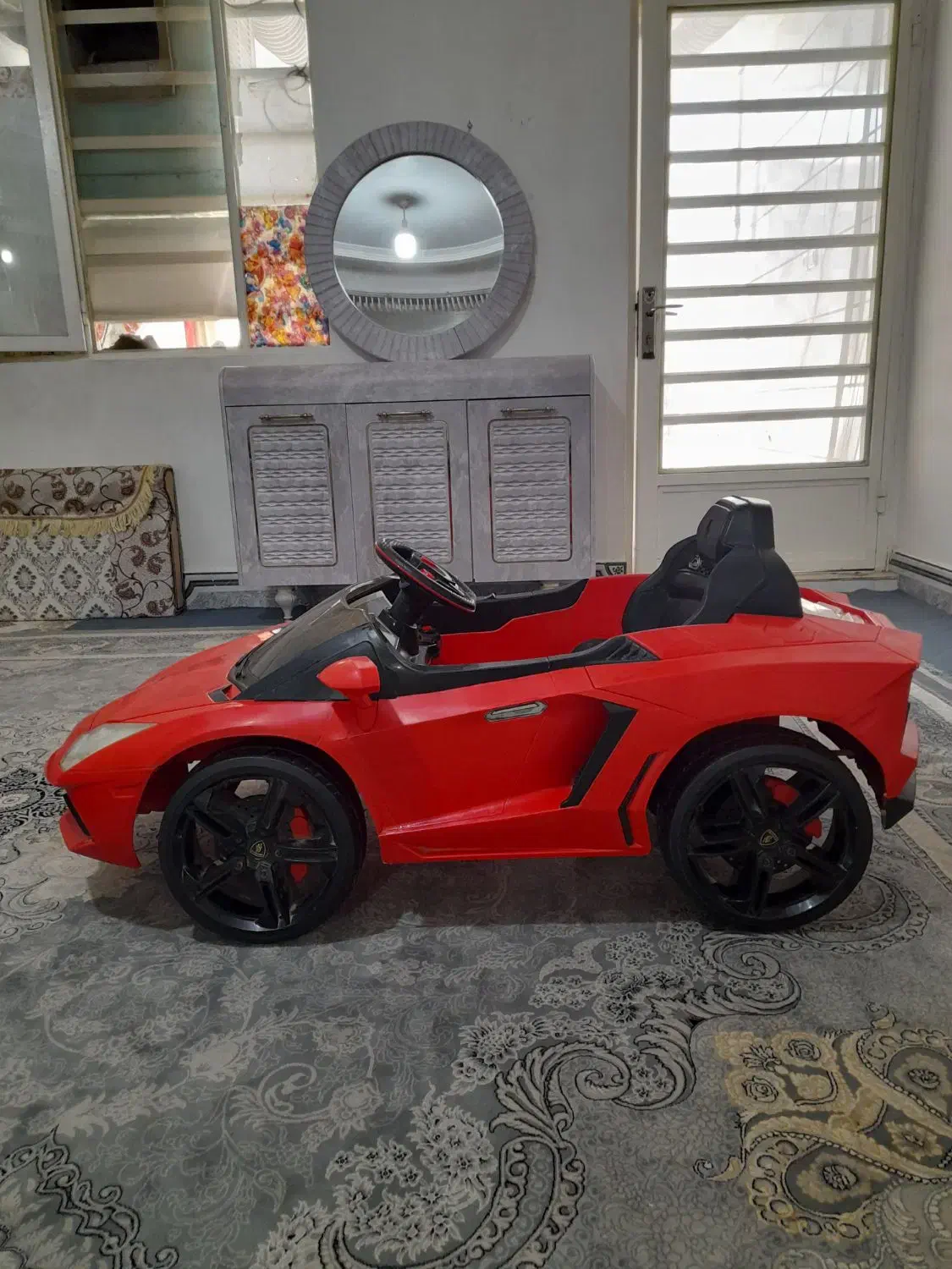 ماشین سواری شارژی لامبورگینی|اسباب‌‌بازی|کوهدشت, |دیوار