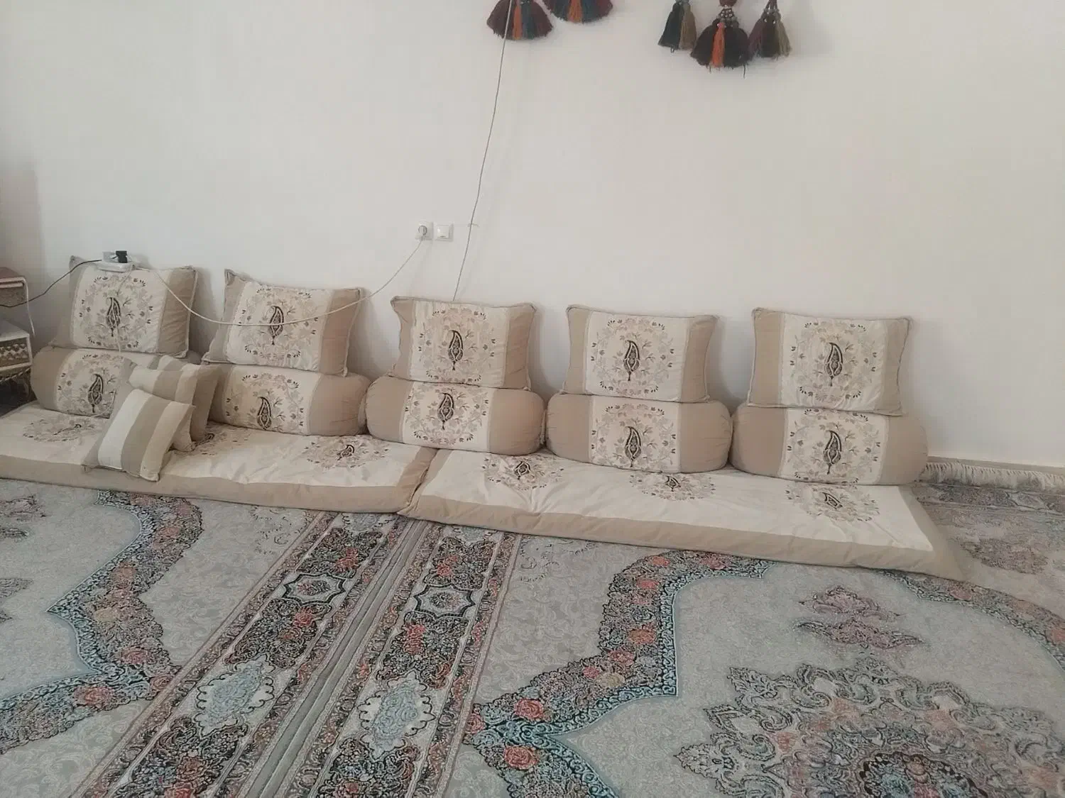 رویه بالش|رختخواب، بالش، پتو|لردگان, |دیوار