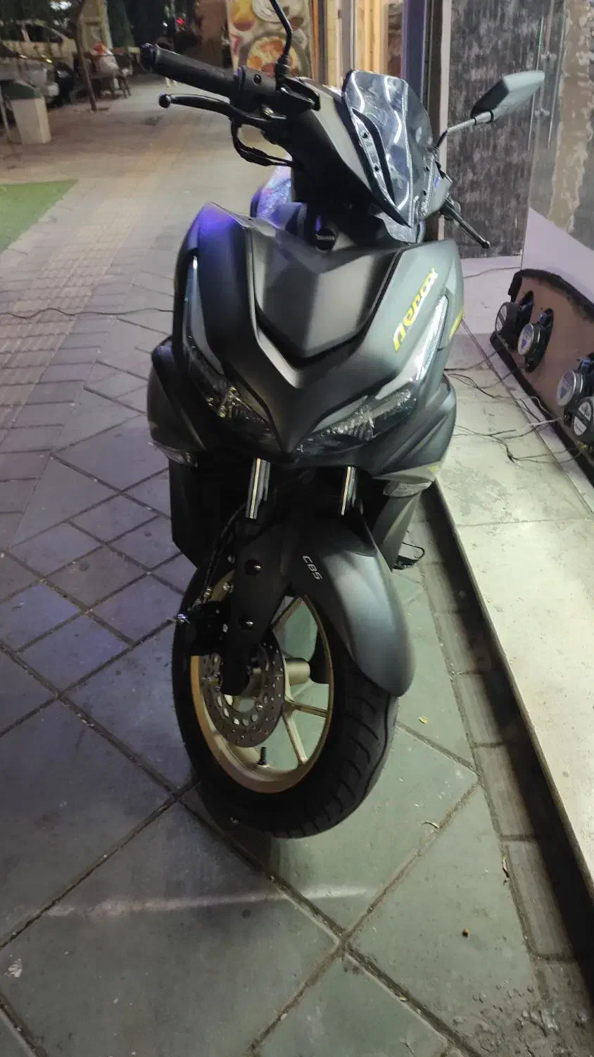 نیازمندپیک (همراه باموتور)|استخدام خدمات فروشگاه و رستوران|محمدیه-قزوین, |دیوار