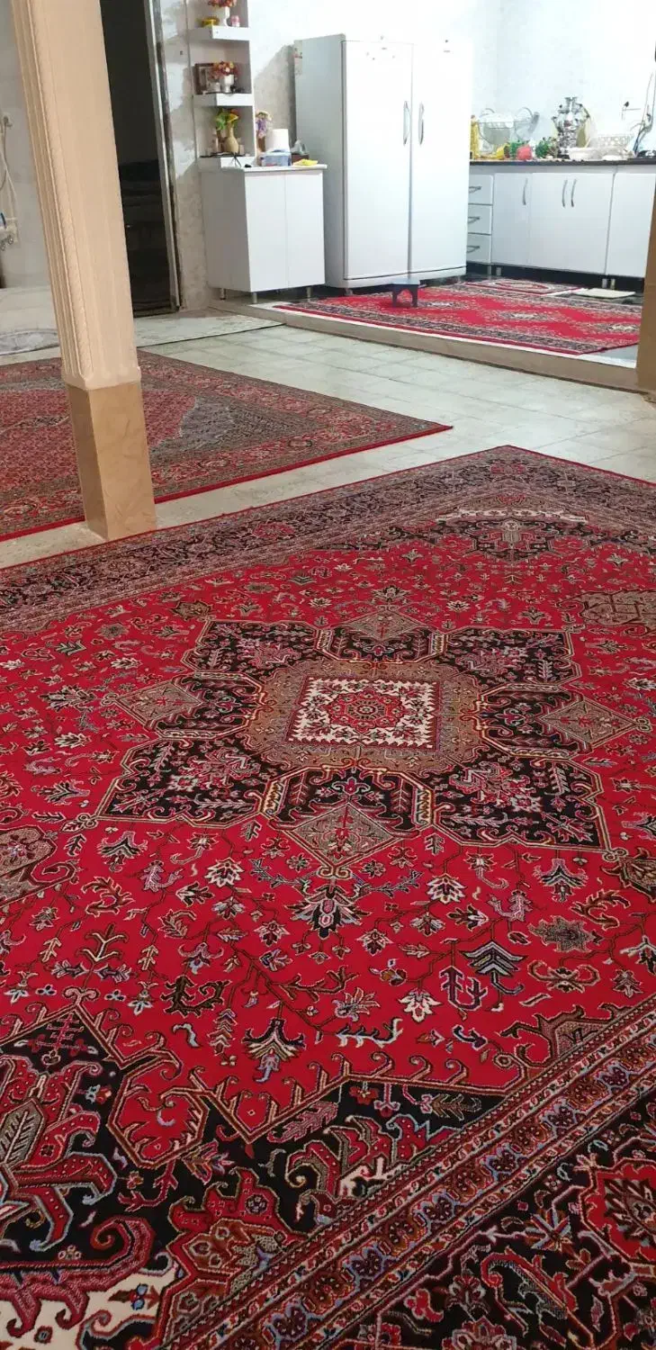 ۲ تخت فرش و ۱ عدد تشک طبی|فرش|سرپل ذهاب, |دیوار