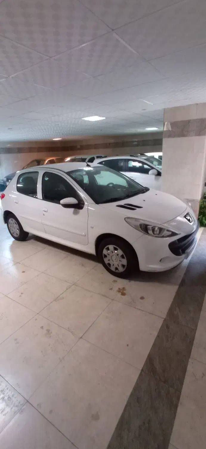 207مدل1402|خودرو سواری و وانت|تبریز, |دیوار