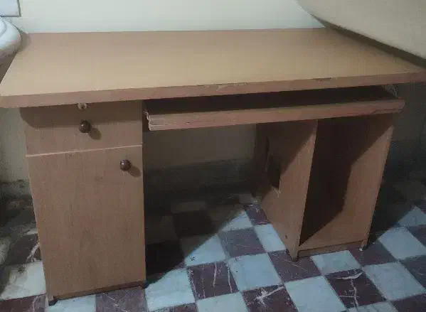 دوعدد میز کامپیوتر|میز تحریر و کامپیوتر|سهند, |دیوار