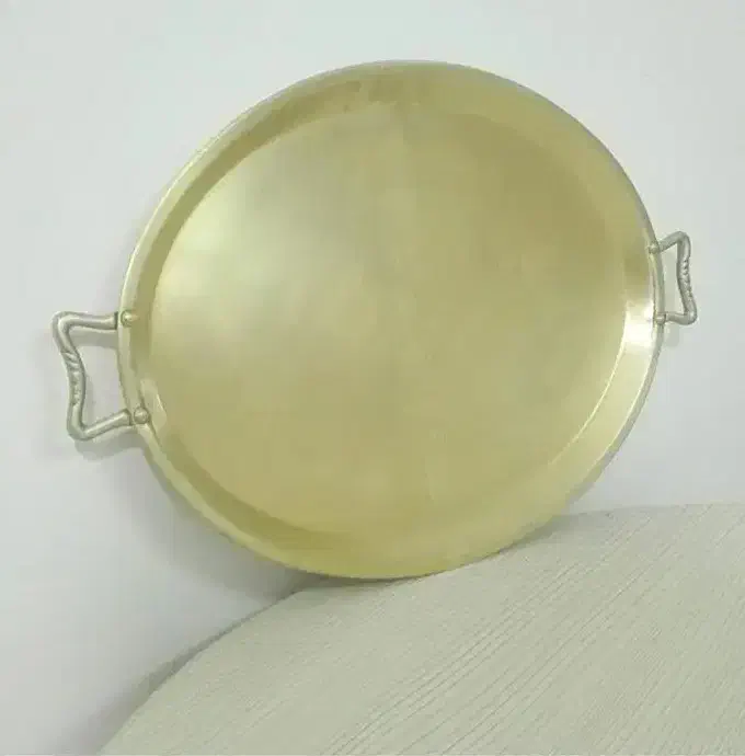 سینی برنجی روسی ۱۴۰ ساله با مهر|صنایع دستی و سایر لوازم تزئینی|مشهد, آزادشهر|دیوار