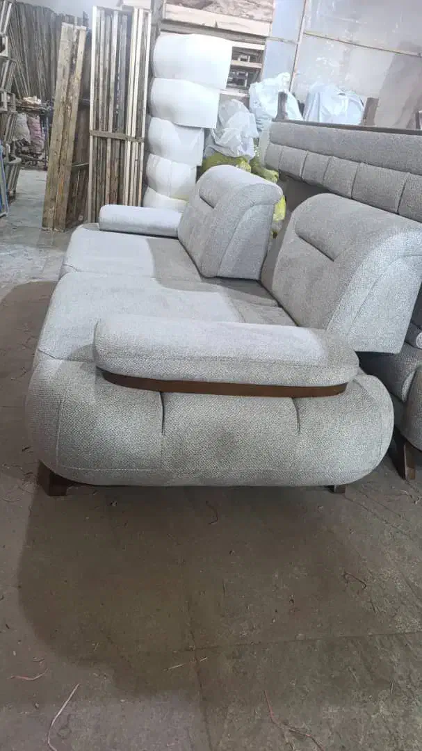 تولید انواع مبل راحتی|مبلمان خانگی و میز عسلی|اردبیل, |دیوار