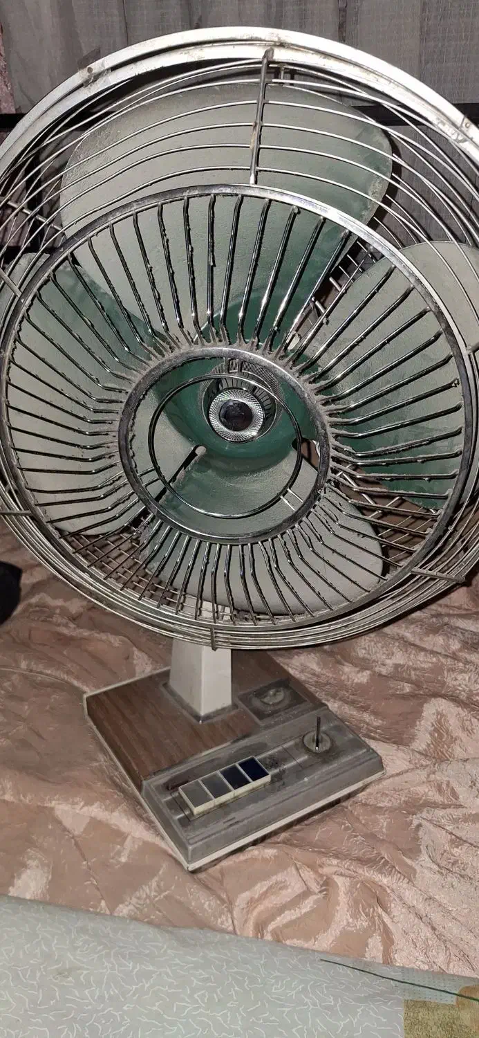 پنکه قدیمی|پنکه و تصفیه‌کنندهٔ هوا|اندیشه, اندیشه فاز ۲|دیوار