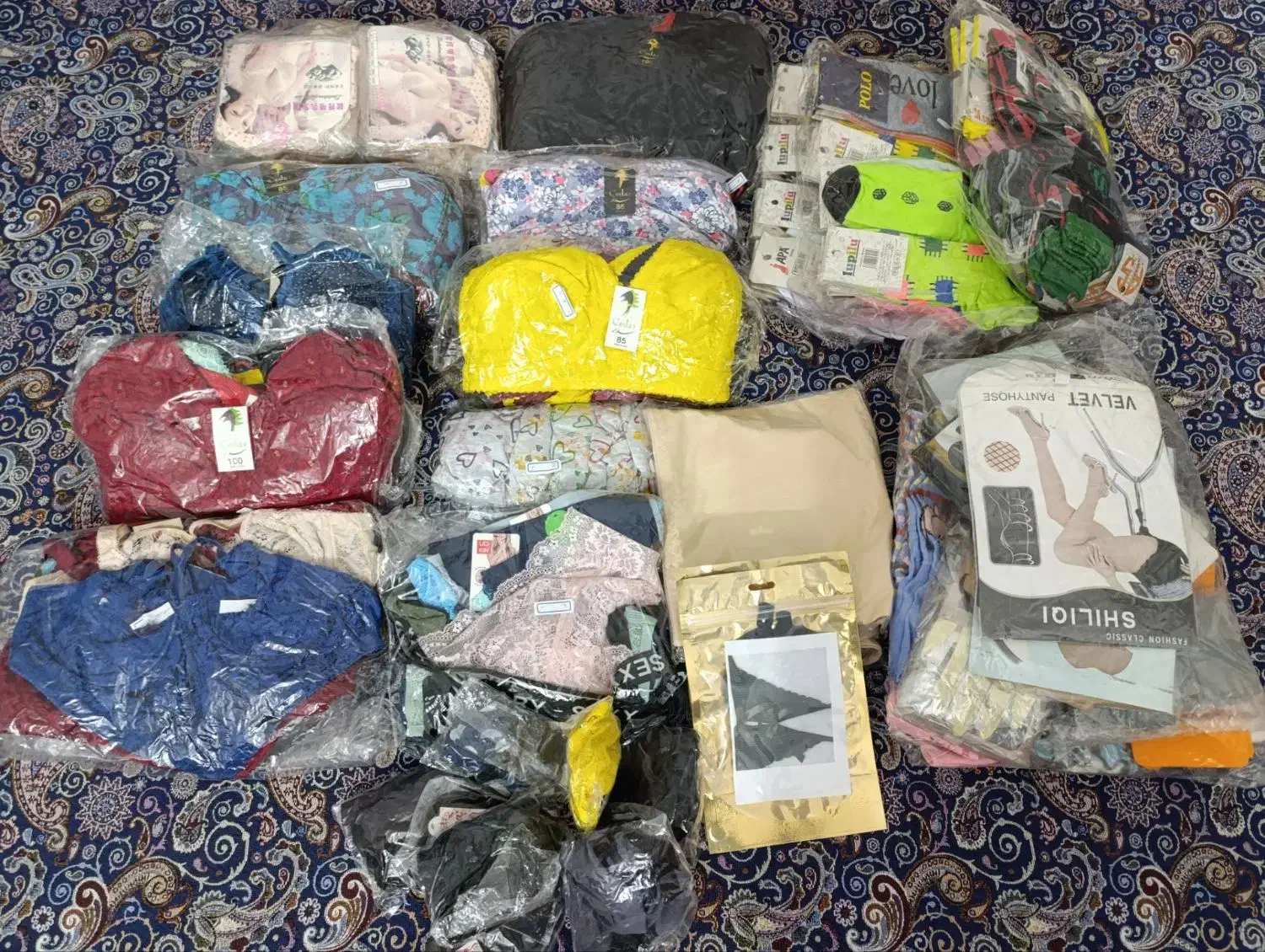 لباس زیر|لباس|مرند, |دیوار