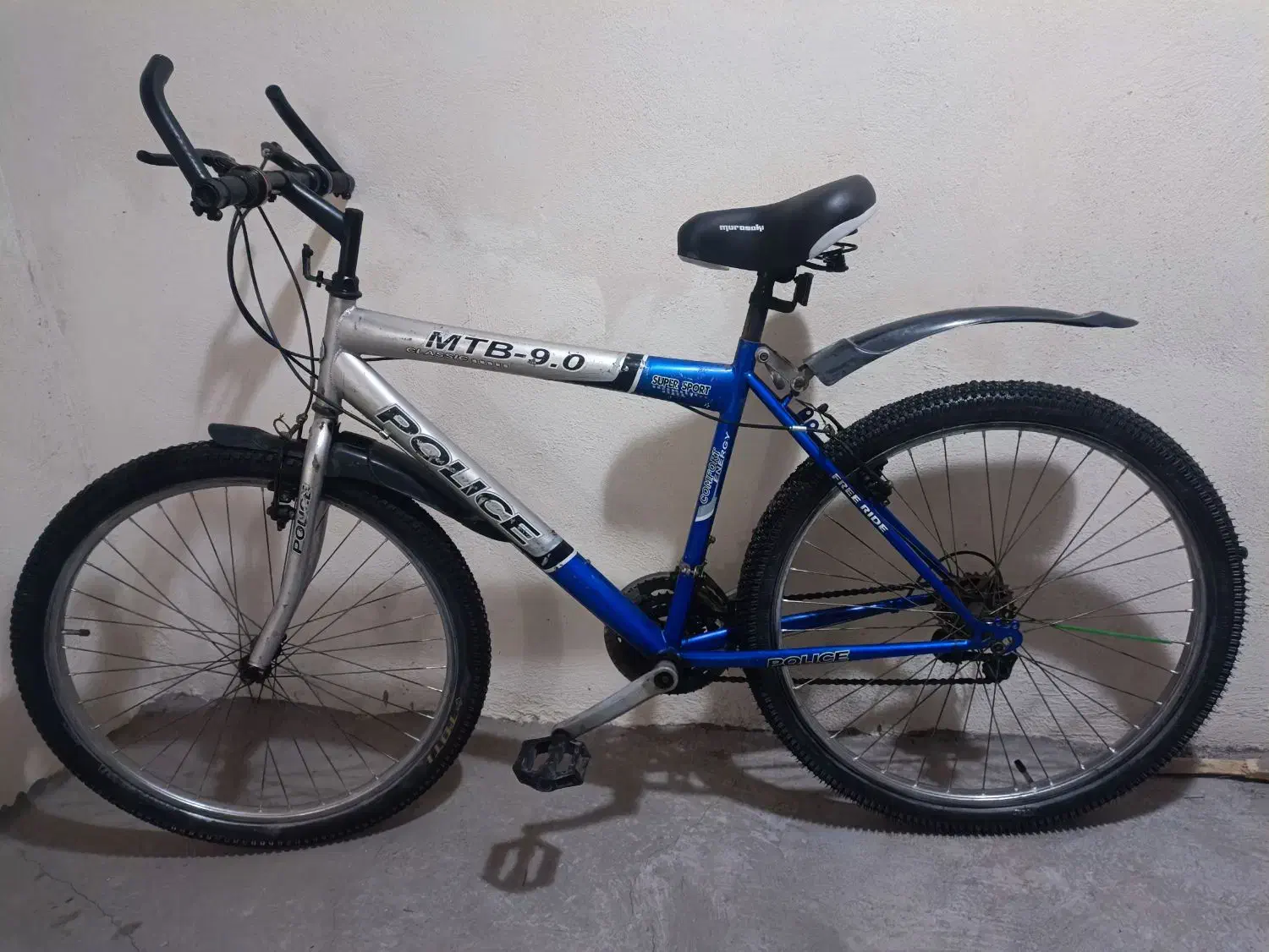 دوچرخه|دوچرخه، اسکیت، اسکوتر|رشت, نظری|دیوار