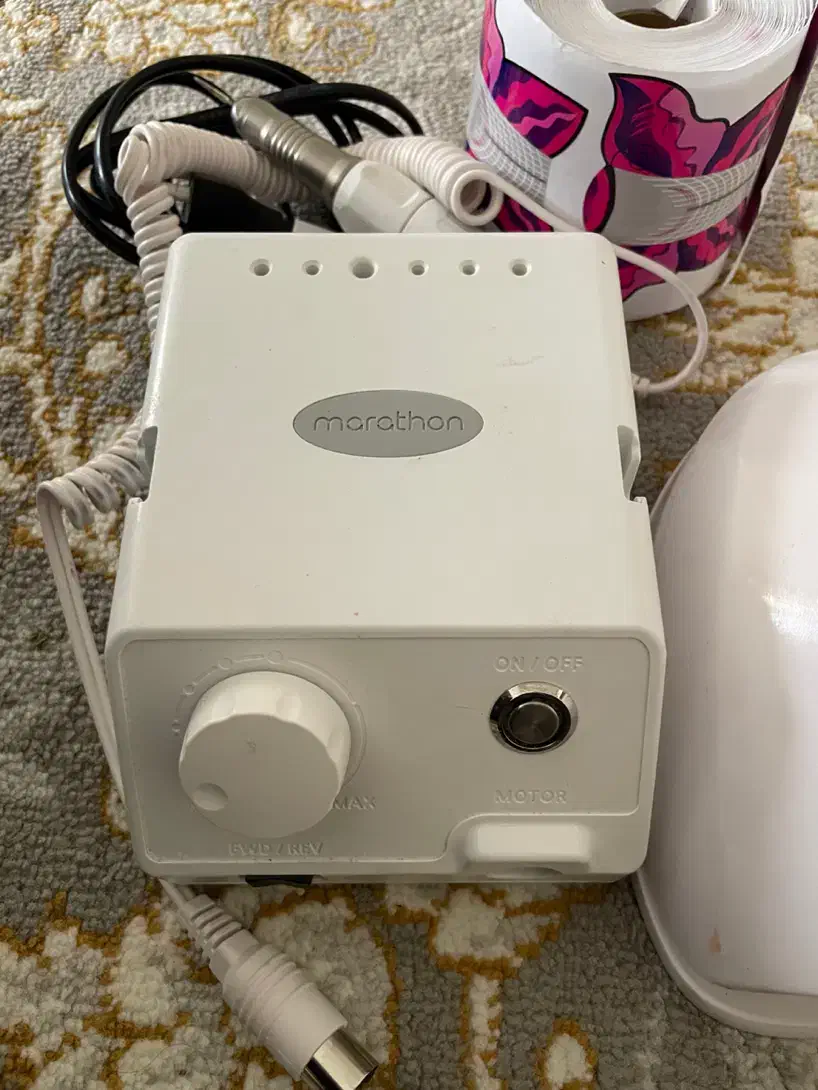 وسایل کامل کاشت ناخون|آرایشگاه و سالن‌های زیبایی|سنندج, |دیوار