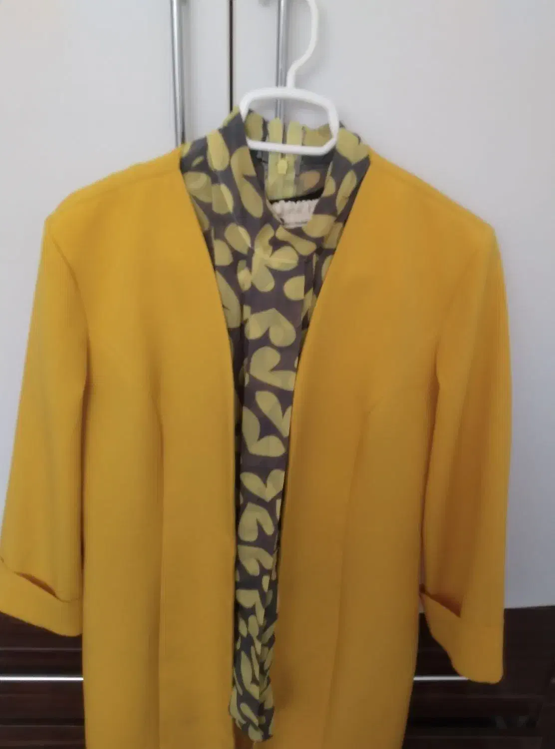 مانتومجلسی|لباس|تربت‌حیدریه, حسنی بالا|دیوار