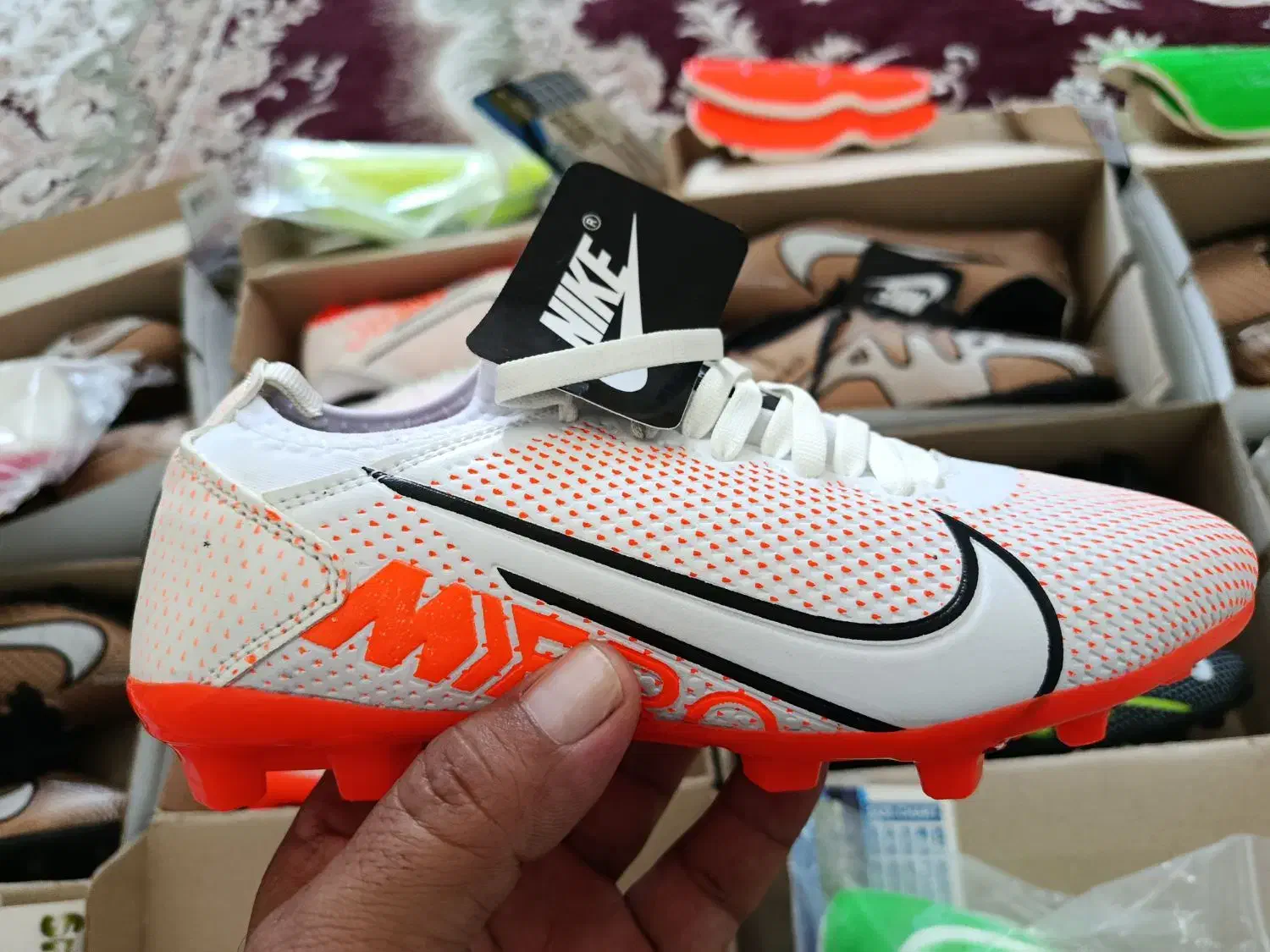 کفش فوتبال بچه گانه|تجهیزات ورزشی|دزفول, |دیوار