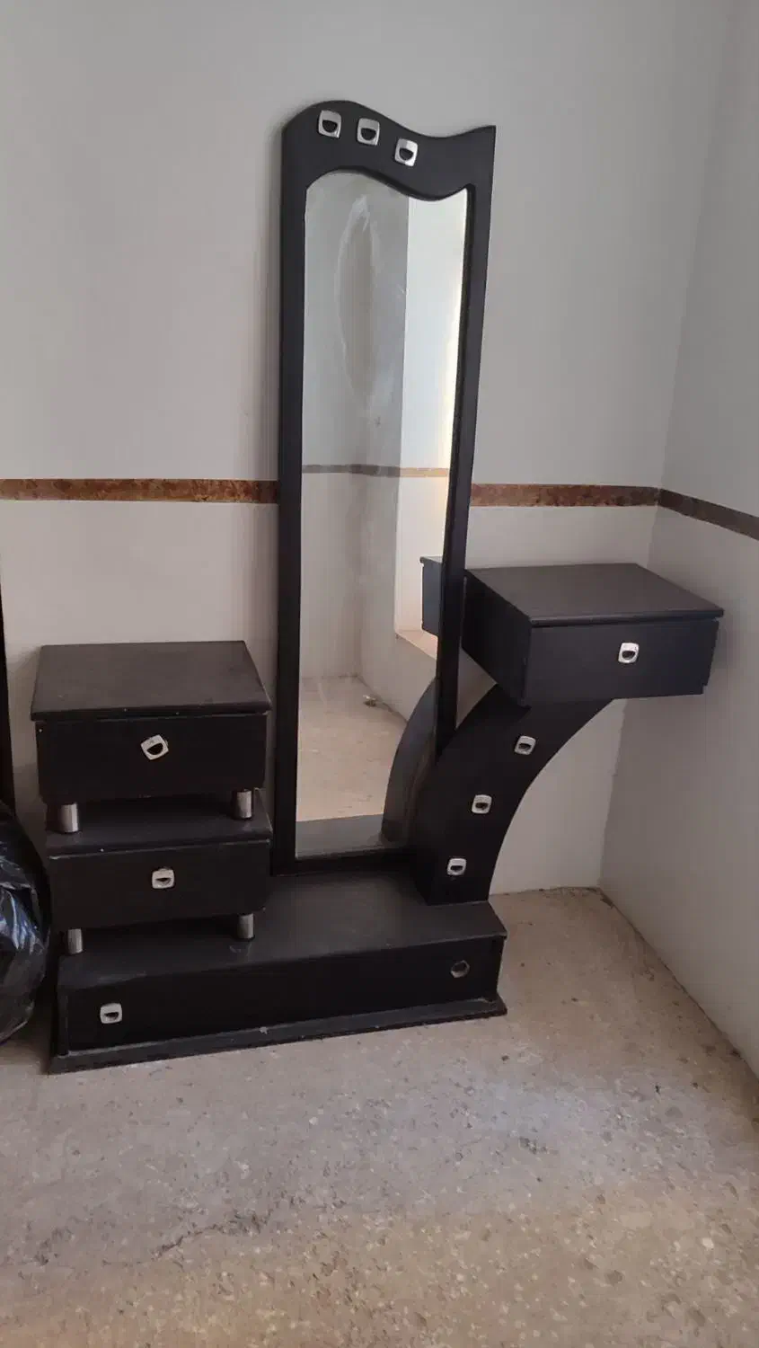 درآوروگنجه|جاکفشی، کمد، دراور|رشتخوار, |دیوار