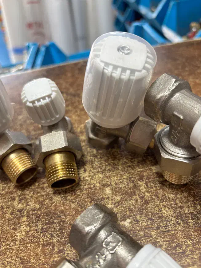 شیر رادیاتور ایران گرمافر|آبگرمکن، پکیج، شوفاژ|پاکدشت, پاکدشت (مامازند)|دیوار