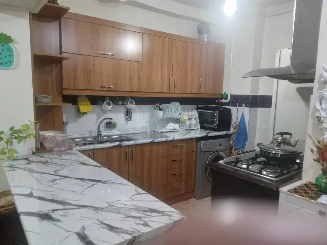 ۷۷متری طبقه اول پارکینگ اختصاصی /بازسازی مرکز شهر|فروش آپارتمان|صومعه‌سرا, |دیوار