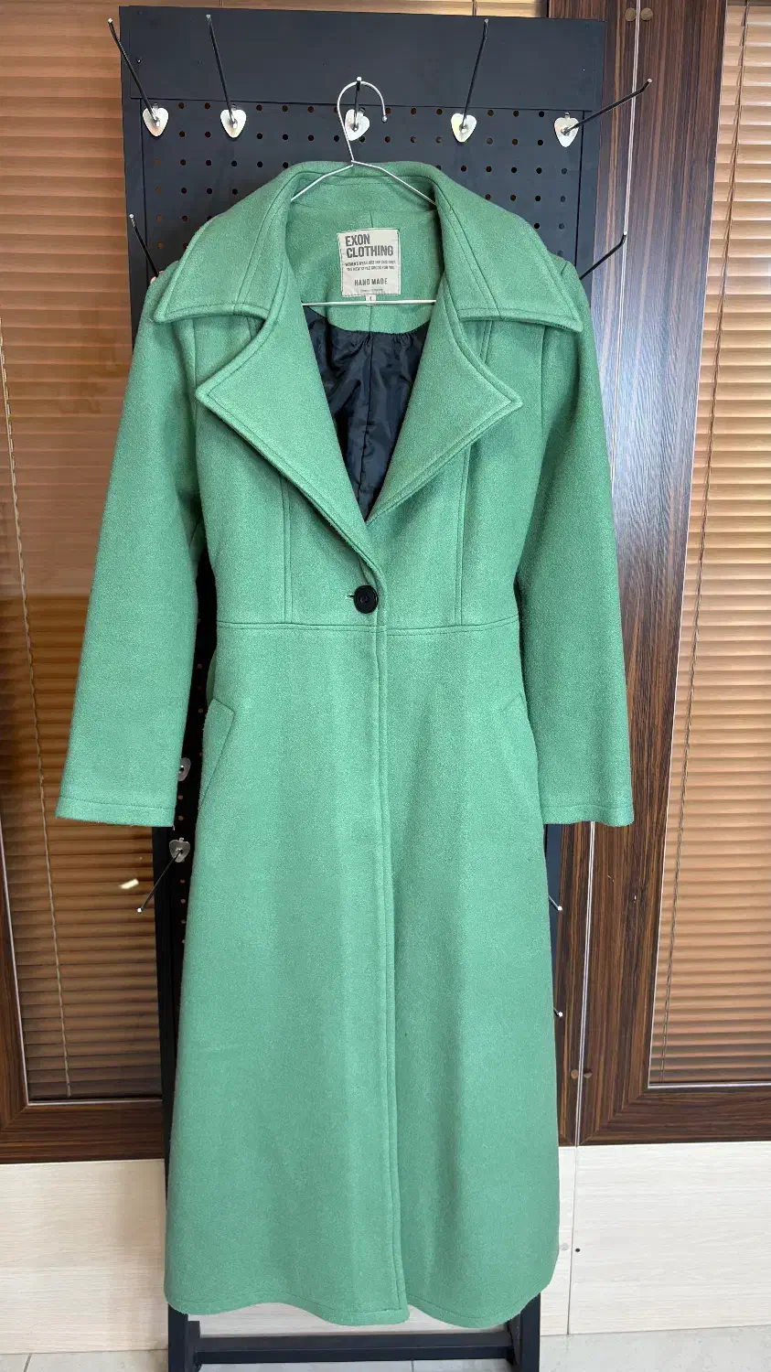 پالتو فوتر بلند|لباس|قم, شاه احمد قاسم|دیوار