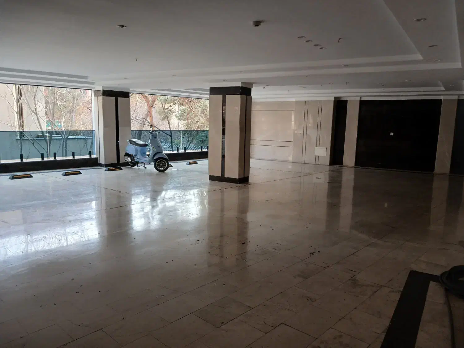 زعفرانیه ۲۴۰متر ۳خواب