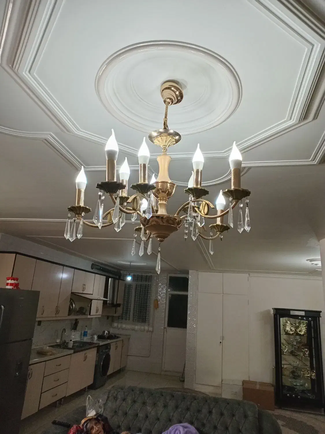 لوستر|لوستر و چراغ آویز|ری, جوانمرد قصاب|دیوار