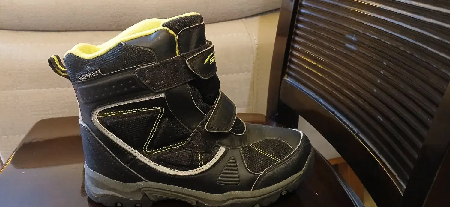 بت زمستانی.|کفش و لباس بچه|کلارآباد, |دیوار