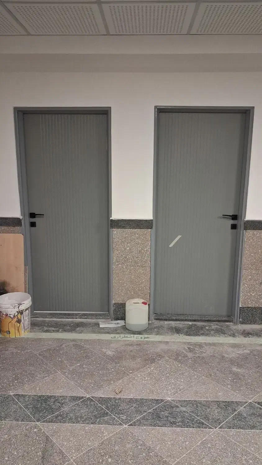 نصب درب چوبی وضد سرقت با بهترین کیفیت ممکن|خدمات پیشه و مهارت|تهران, دبستان|دیوار