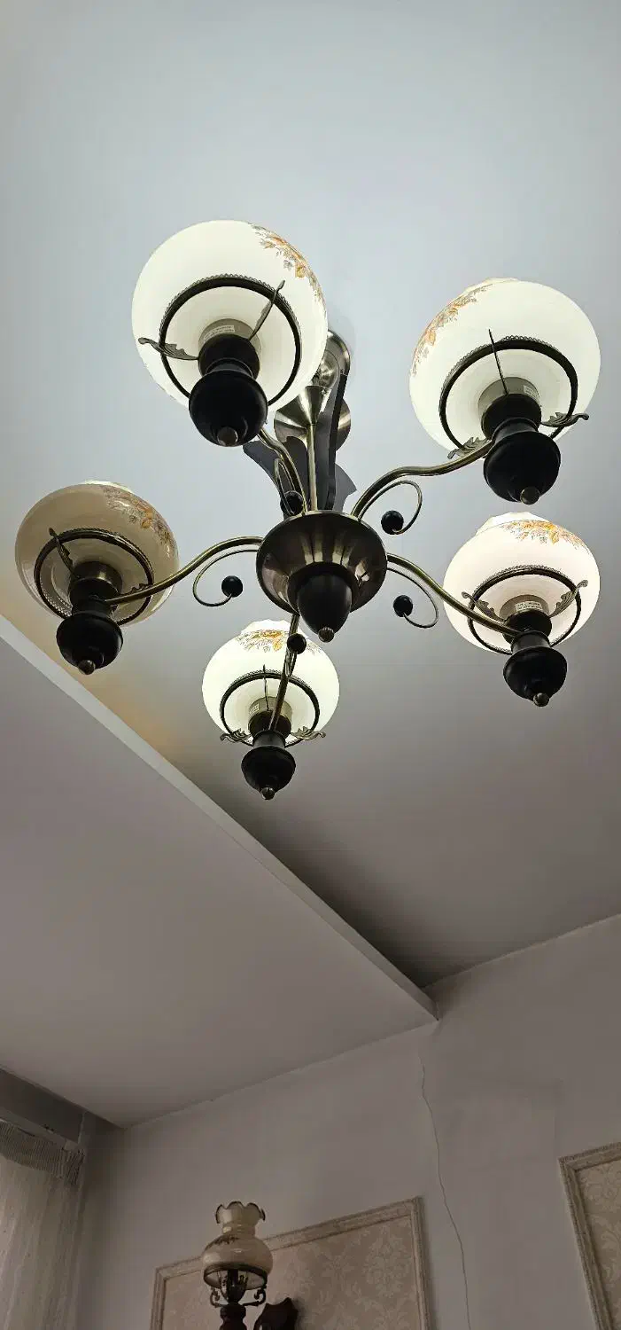 لوستر کلاسیک مناسب جهزیه|لوستر و چراغ آویز|مشهد, جاهد شهر|دیوار