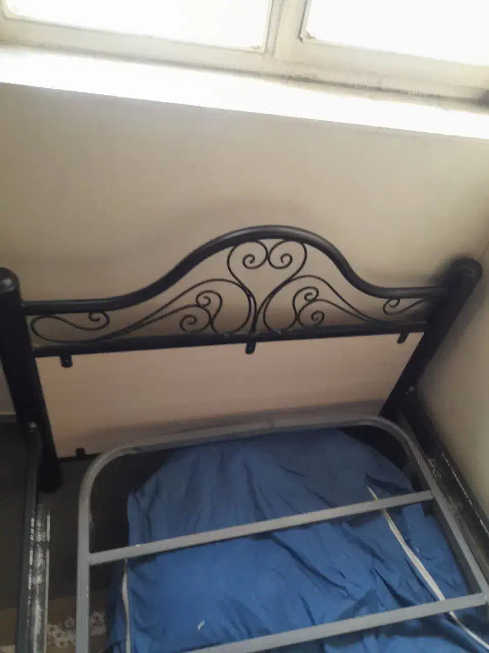 تخت|تخت و سرویس خواب|کرج, اصفهانی‌ها|دیوار