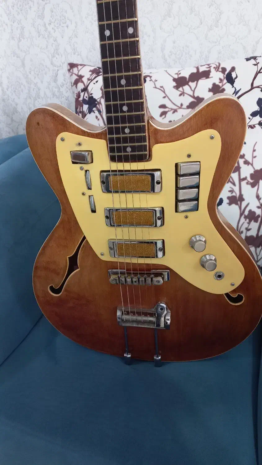 گیتار تورنادو،اورجینال|گیتار، بیس، امپلیفایر|پارس‌آباد, |دیوار