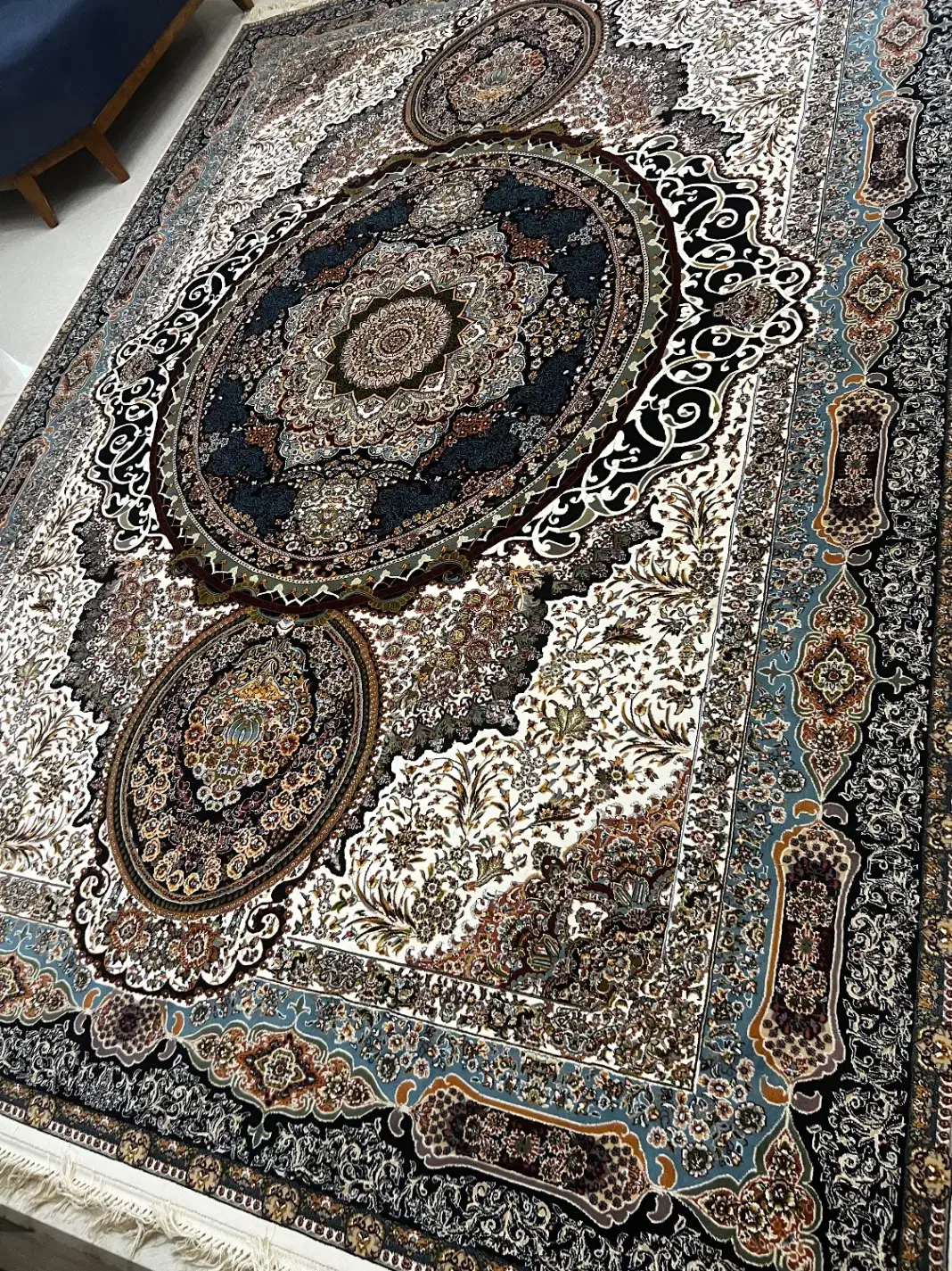 فرش نه متری|فرش|نور, |دیوار