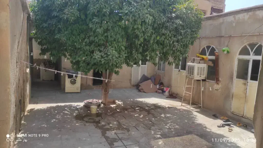 منزل کلنگی در خیابان زند|فروش خانه و ویلا|شیراز, بازار|دیوار
