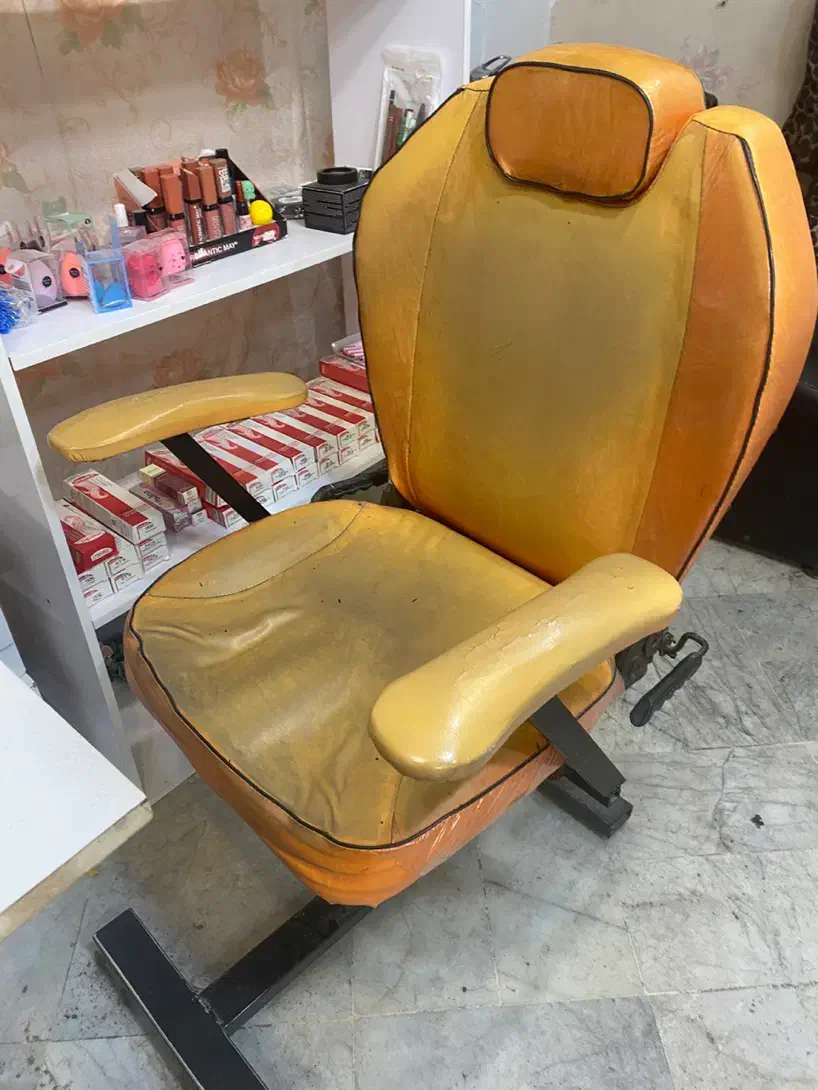 سرشور و صندلی اصلاح|آرایشگاه و سالن‌های زیبایی|مشهد, ادیب نیشابوری (شهرک غرب)|دیوار