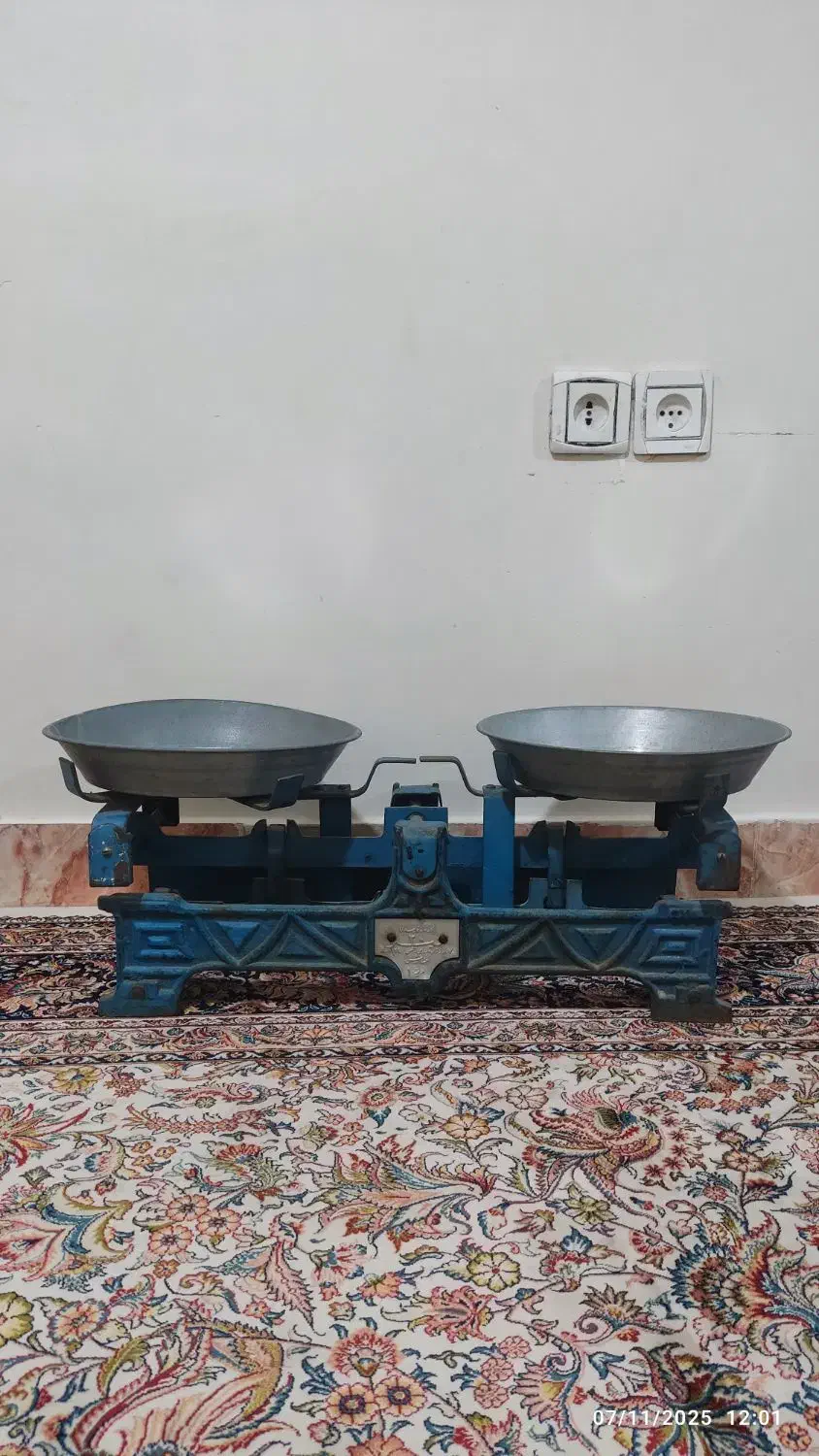 صندلی ،ترازو،نردبان|فروشگاه و مغازه|فردیس, شهرک شهید حسینی|دیوار