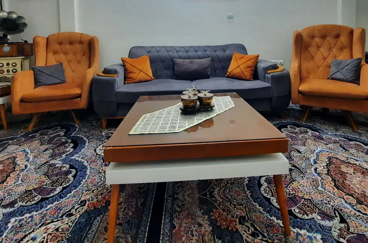 مبل هفت نفره چستر راحتی|مبلمان خانگی و میز عسلی|پاکدشت, پاکدشت (مامازند)|دیوار