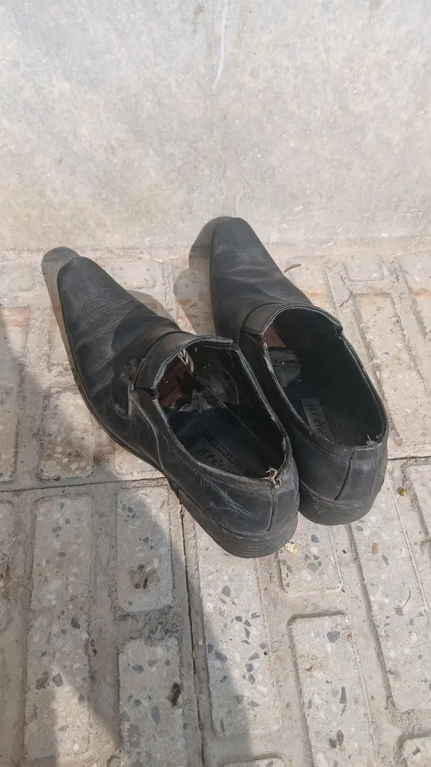 کفش دو عدد کفش چرمی سایز۴۲ و ۴۴|کیف، کفش، کمربند|ملایر, |دیوار