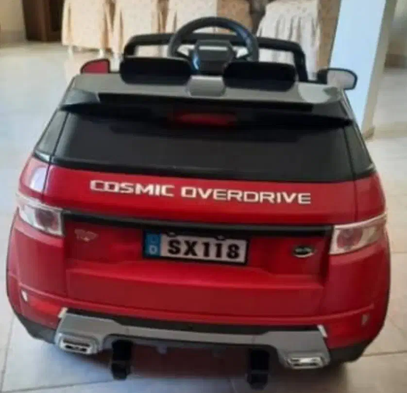 ماشین شارژی در حد نو|اسباب‌بازی بچه|تهران, حشمتیه|دیوار