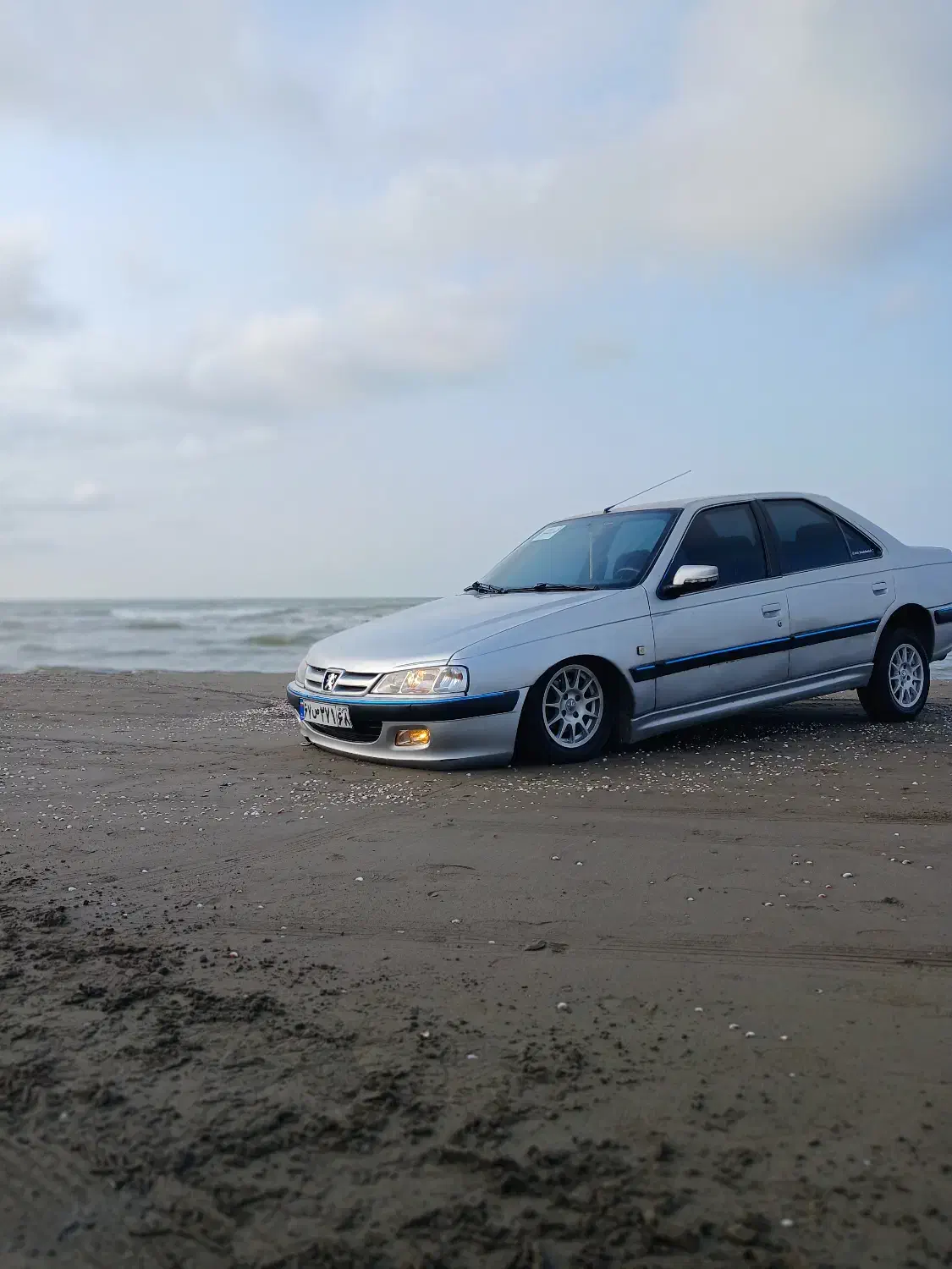 پژوپارس۸۲دورنگ|خودرو سواری و وانت|محمدشهر, محمدشهر|دیوار