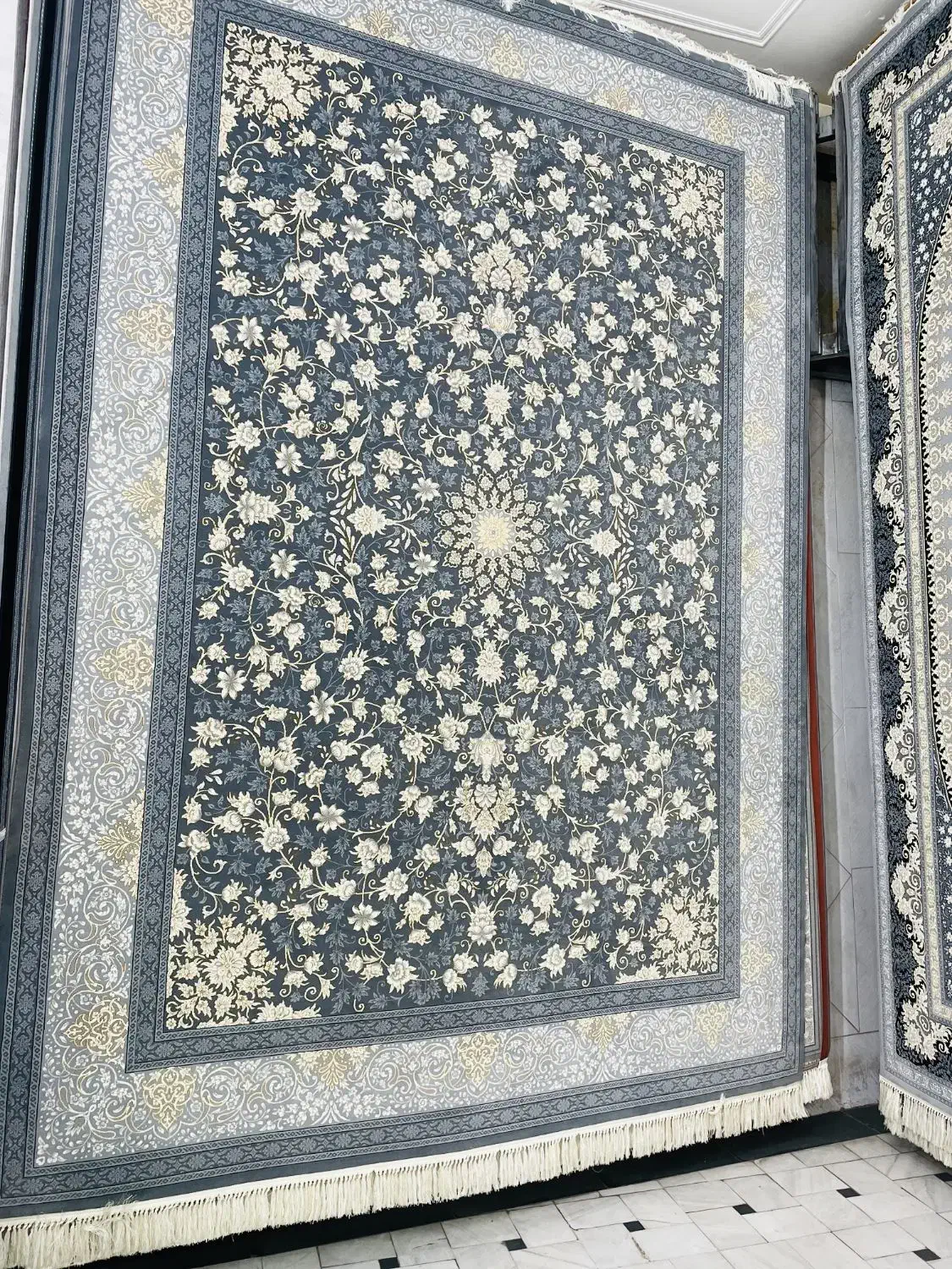 فرش اکبریان عرضه ی مستقیم فرش از کارخانه|فرش|قم, امامزاده ابراهیم|دیوار