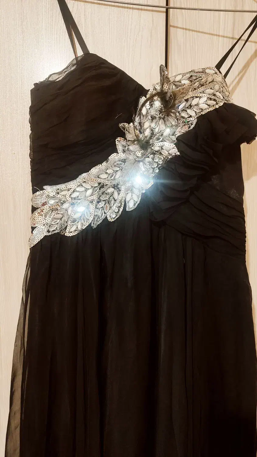 لباس مجلسی|لباس|مشهد, طبرسی شمالی|دیوار