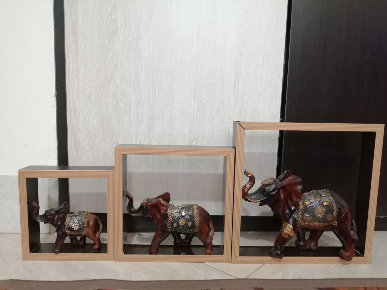 دکوری.|مجسمه، تندیس، ماکت|بیرجند, |دیوار