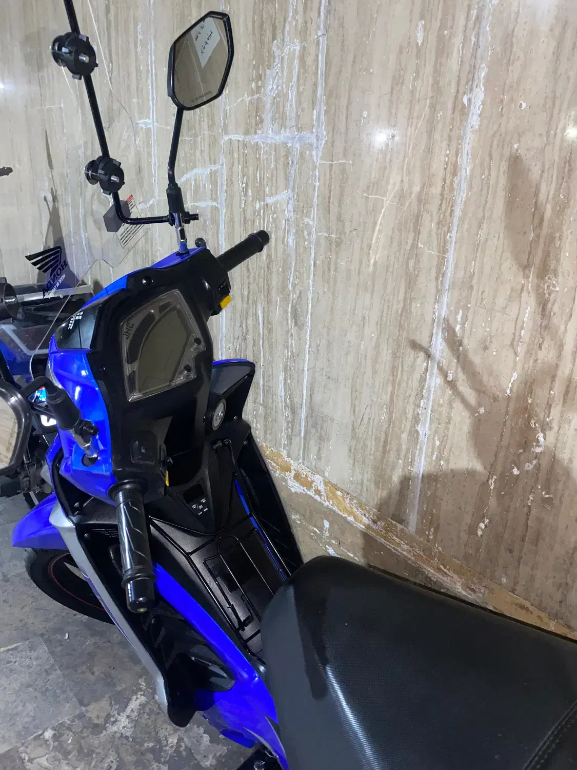 طرح ویو همتاز|موتورسیکلت|تهران, هفده شهریور|دیوار