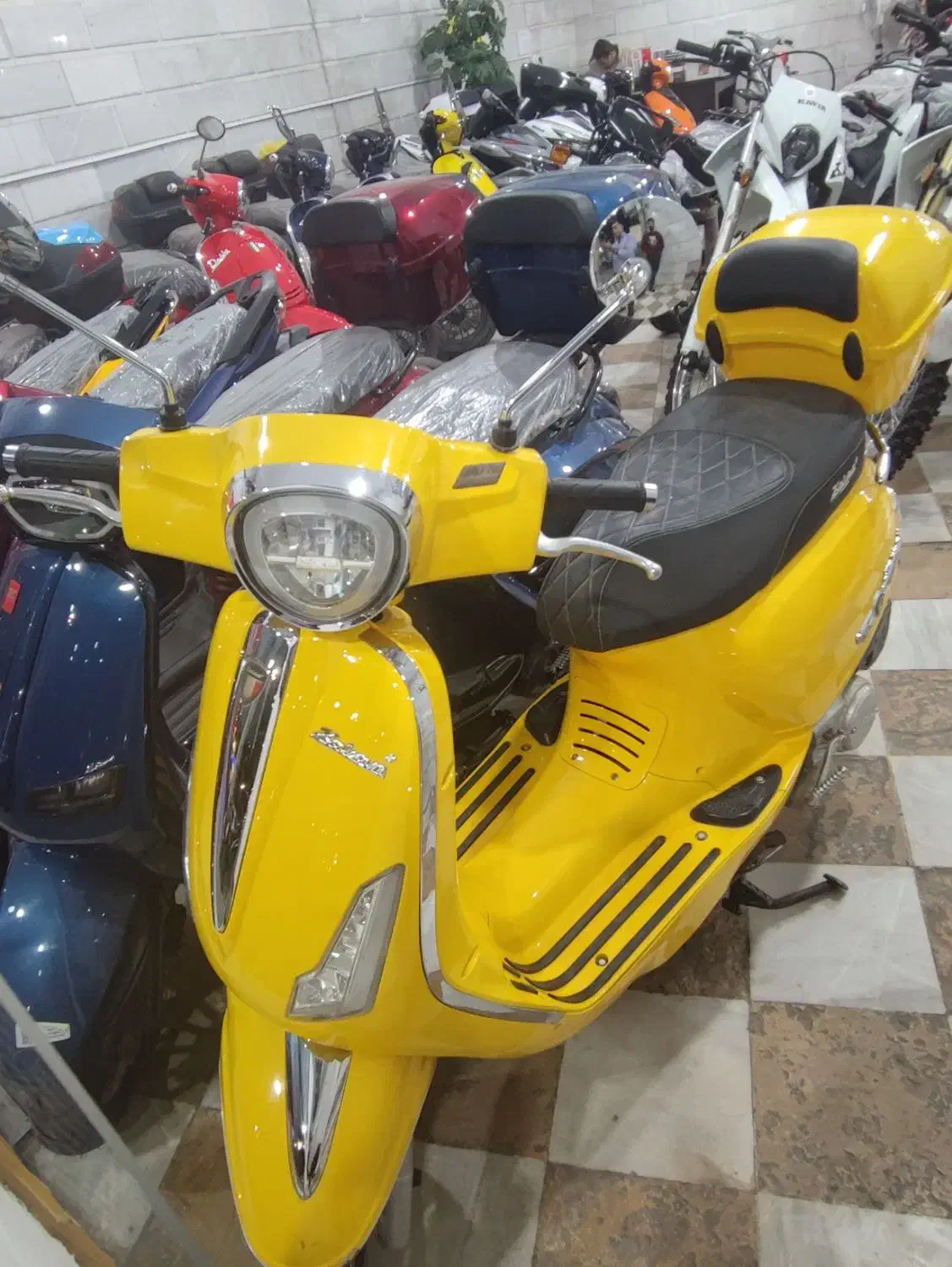 موتور وسپا ۱۵۰|موتورسیکلت|سیرجان, |دیوار