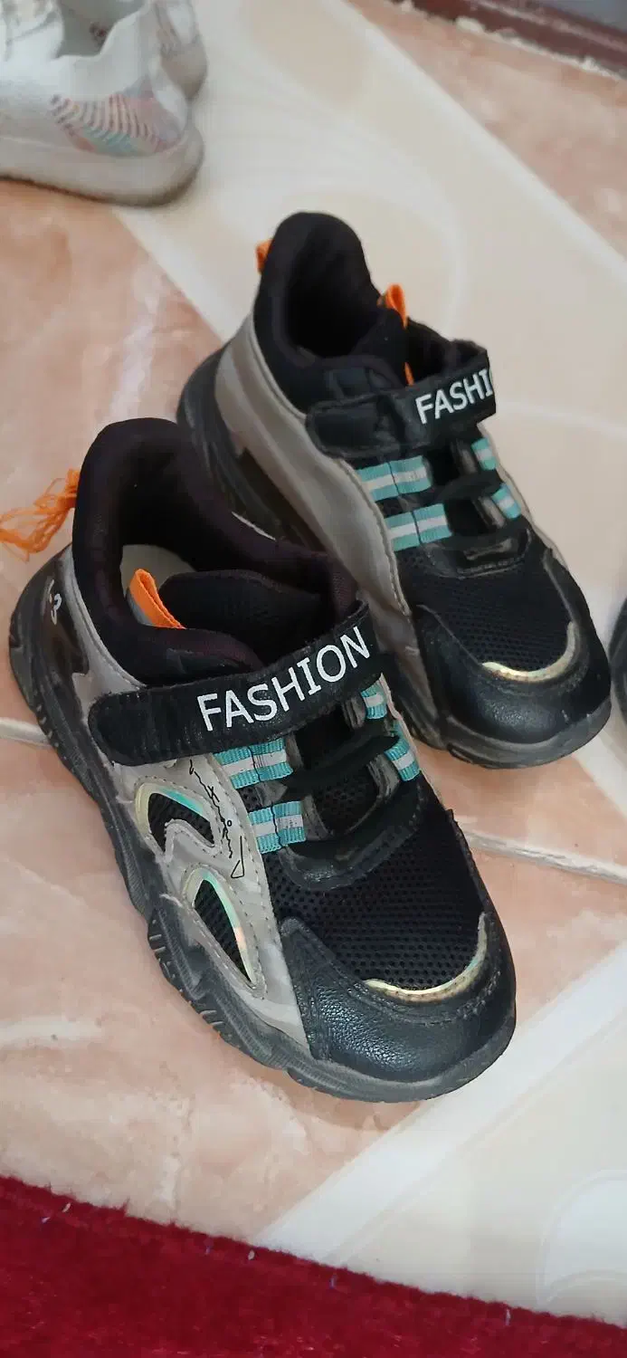 کفش بچگانه|کفش و لباس بچه|کاشمر, |دیوار